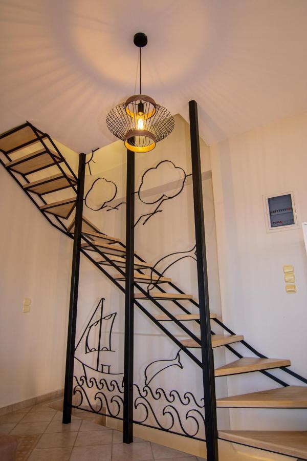 The Island House - Family Size Apt - Overlooking The Aegean - 3 Steps From The Beach Mochlos Buitenkant foto
