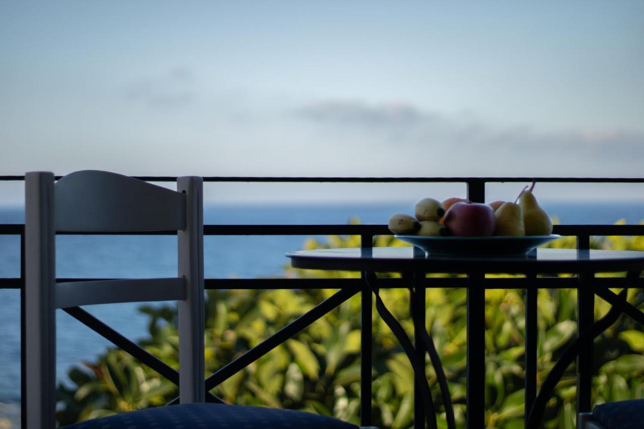 The Island House - Family Size Apt - Overlooking The Aegean - 3 Steps From The Beach Mochlos Buitenkant foto