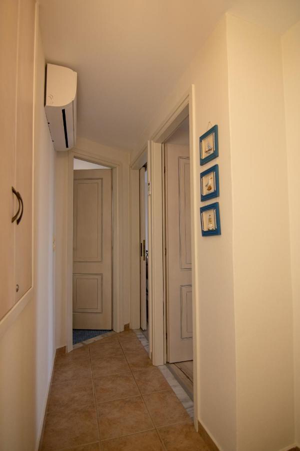 The Island House - Family Size Apt - Overlooking The Aegean - 3 Steps From The Beach Mochlos Buitenkant foto