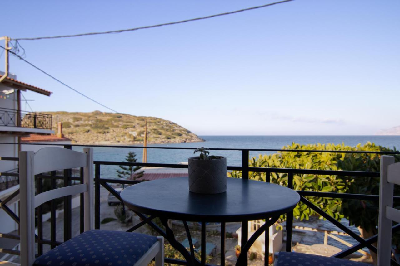 The Island House - Family Size Apt - Overlooking The Aegean - 3 Steps From The Beach Mochlos Buitenkant foto