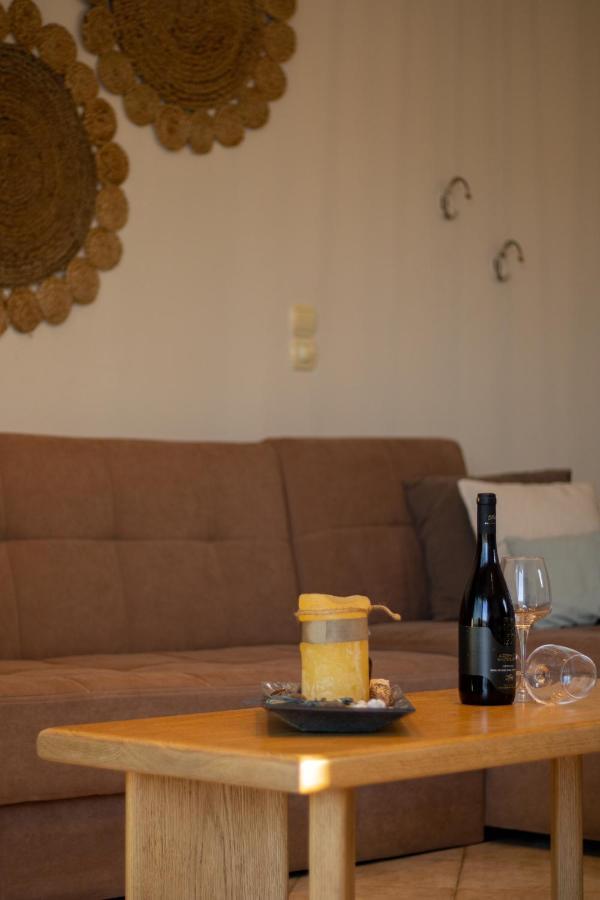 The Island House - Family Size Apt - Overlooking The Aegean - 3 Steps From The Beach Mochlos Buitenkant foto