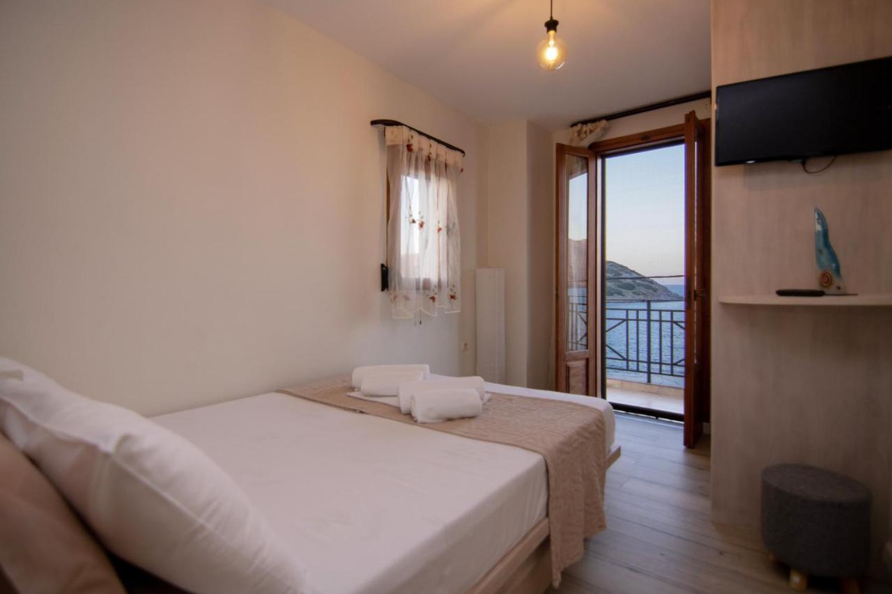 The Island House - Family Size Apt - Overlooking The Aegean - 3 Steps From The Beach Mochlos Buitenkant foto