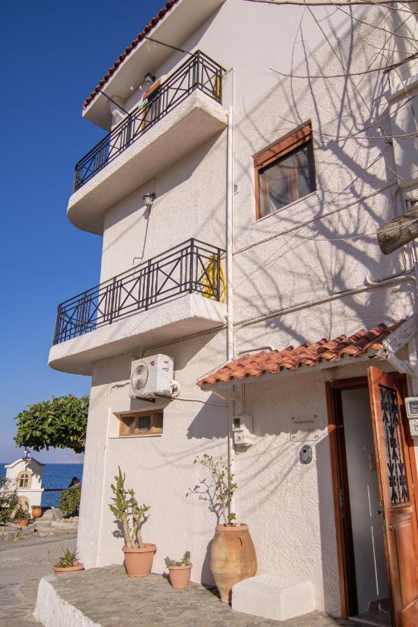 The Island House - Family Size Apt - Overlooking The Aegean - 3 Steps From The Beach Mochlos Buitenkant foto